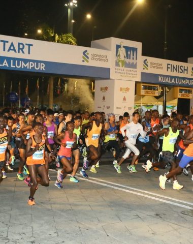 Full-Marathon-flag-off-at-KLSCM-2022--scaled